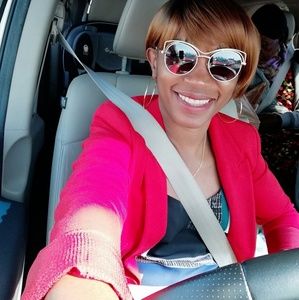 Meet your Posher, Christelle